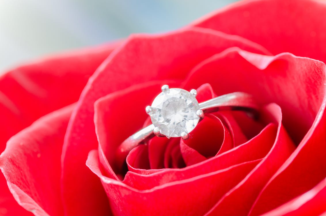 Engagement flowers - what you need to know
